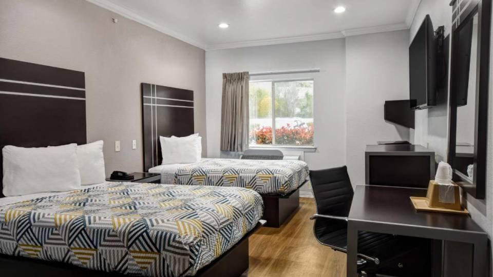 Motel 6 Humble, Tx - Houston International Airport المظهر الخارجي الصورة