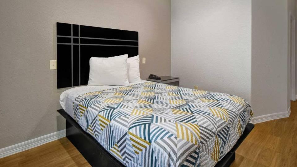 Motel 6 Humble, Tx - Houston International Airport المظهر الخارجي الصورة